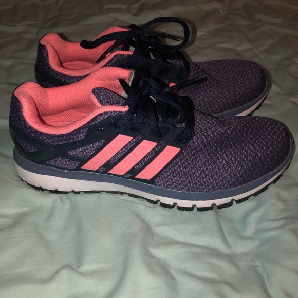 Adidas - Picture 3 of 6